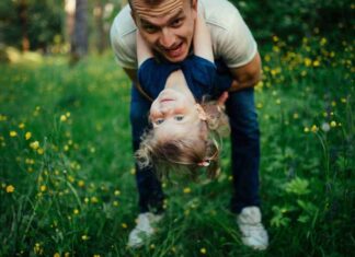 Očevi i važnost njihove uloge očevi, otac, uloga oca, roditeljstvo, vaspitanje, ravnopravnost, deca, dete, ćerka, sin